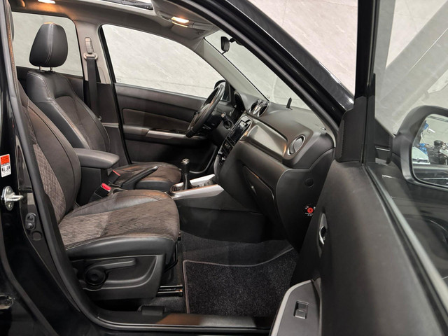 Suzuki Vitara 1.0 Boosterjet Adventure Pano Leder Camera foto 10