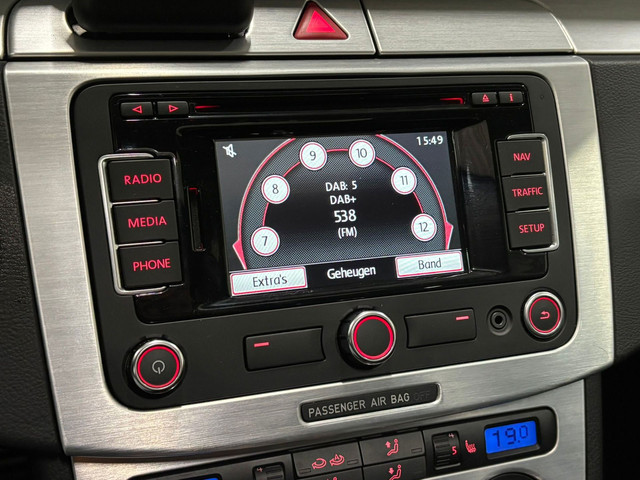 Volkswagen Passat Variant 3.2 V6 Highline 4M – Massage – Cruisecontrol – Panoramadak – Stoelverwarming foto 17