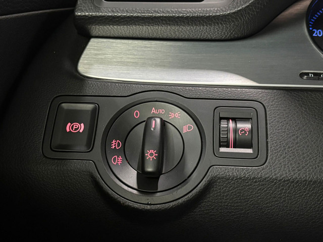 Volkswagen Passat Variant 3.2 V6 Highline 4M – Massage – Cruisecontrol – Panoramadak – Stoelverwarming foto 28