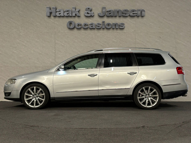 Volkswagen Passat Variant 3.2 V6 Highline 4M – Massage – Cruisecontrol – Panoramadak – Stoelverwarming foto 8