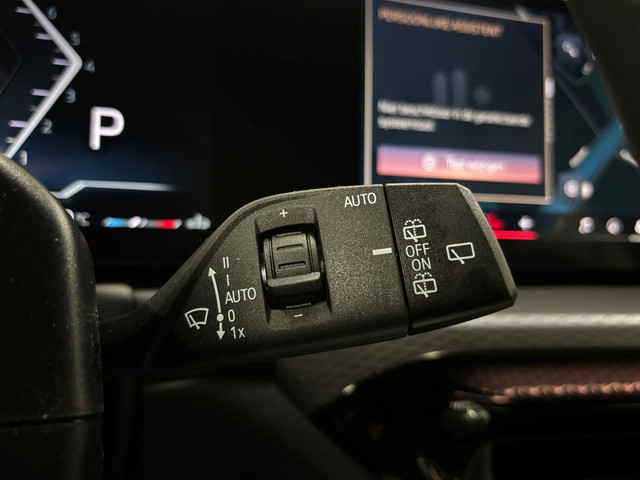 BMW 3 Serie Touring 330i Business Line M Sport Camera foto 26