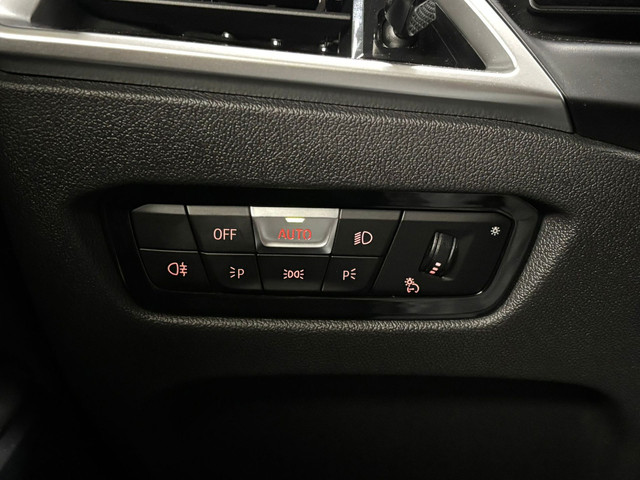 BMW 3 Serie Touring 330i Business Line M Sport Camera foto 30