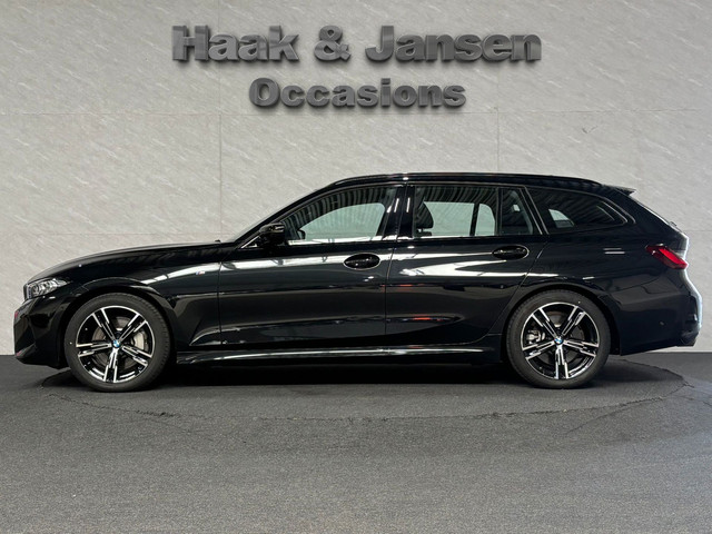 BMW 3 Serie Touring 330i Business Line M Sport Camera foto 7