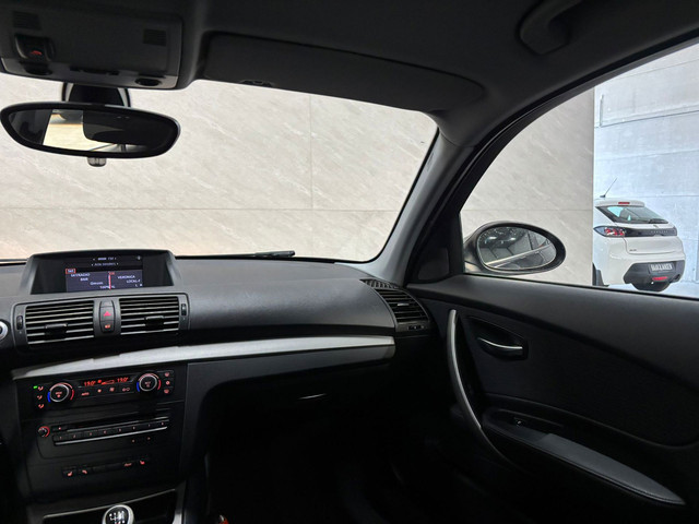 BMW 1-serie 118d – Cruisecontrol – Stoelverwarming – Navi foto 12