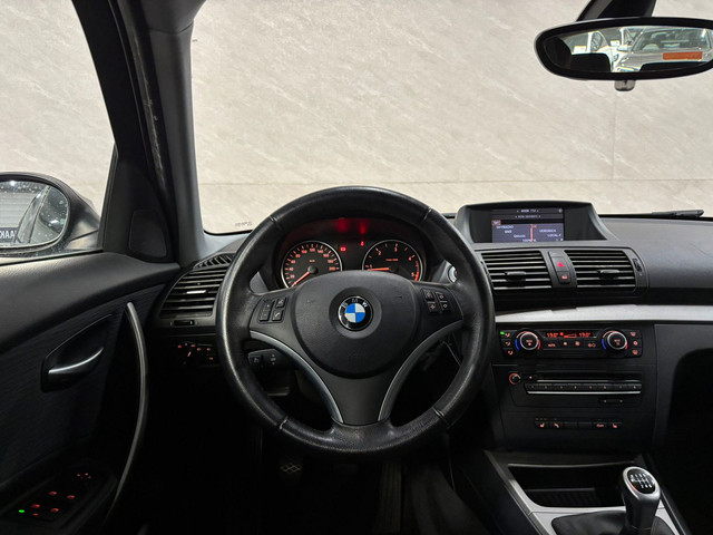 BMW 1-serie 118d – Cruisecontrol – Stoelverwarming – Navi foto 14