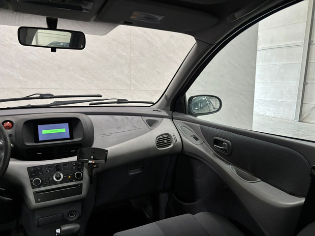 Nissan Almera Tino 1.8 Acenta – Automaat – Navi – Airco foto 12