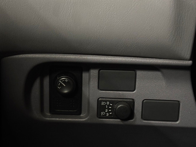 Nissan Almera Tino 1.8 Acenta – Automaat – Navi – Airco foto 25