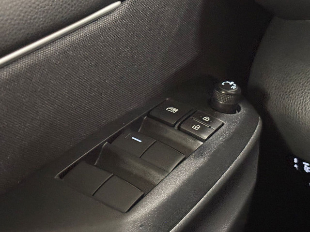 Toyota Yaris 1.5 Hybrid 115 Automaat Camera Carplay Lmv foto 25