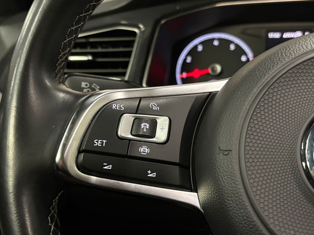 Volkswagen T-Roc 1.5 TSI Sport Business R – Panoramadak – ACC – Stoelverwarming foto 23