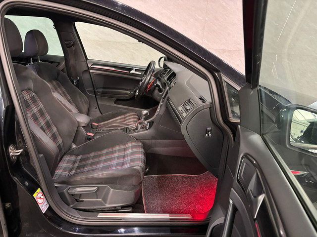 Volkswagen Golf 2.0 TSI GTI – Panoramadak – ACC – Stoelverwarming foto 10